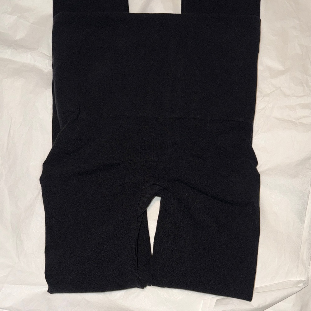 🩷 $5 Bundle SPANX Look At Me Black Leggings - Picture 3 of 6